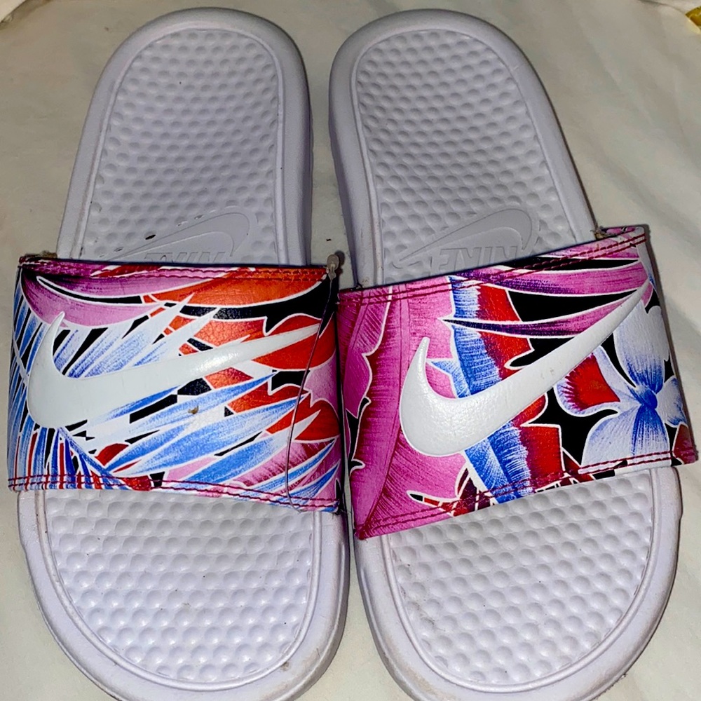 Nike slides